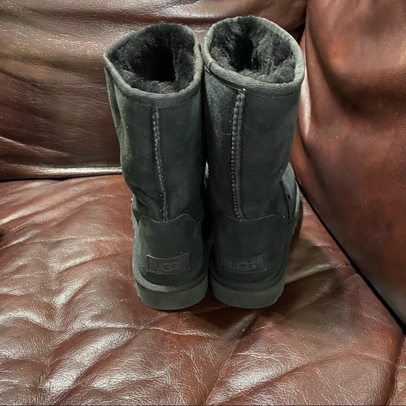 Ugg NWOBox size 7 US 38 EU - Picture 4 of 7
